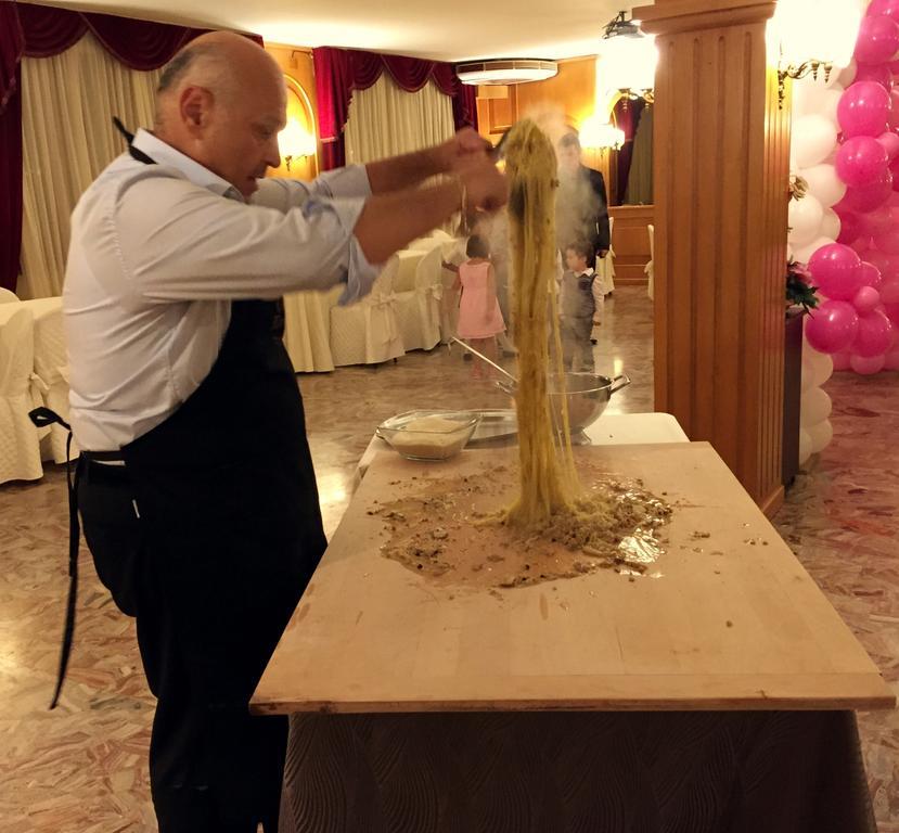 Oscar E Amorina Montegiorgio Kültér fotó